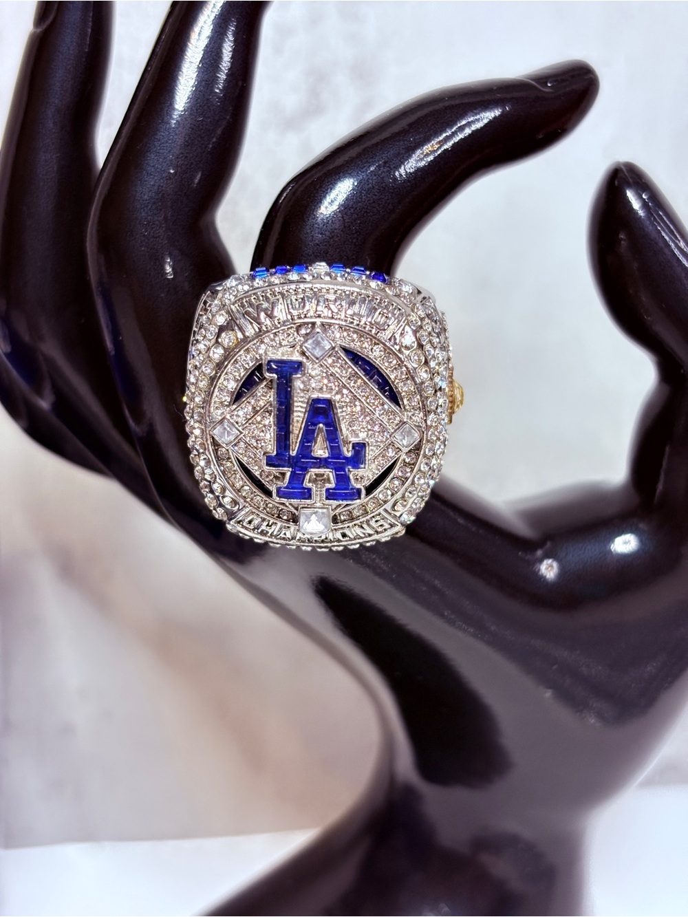 Blue and Silver LA Dodgers Logo Crystal replica Ring Souvenir Unisex